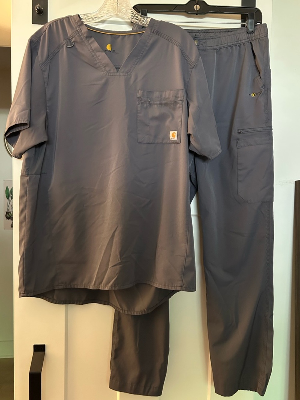 Carhartt Gray Scrubs Set - Men’s V-Neck Top & Cargo Pants 16 Pockets!